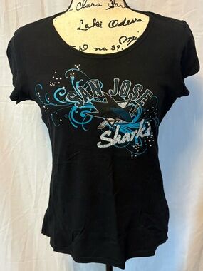 San Jose Sharks Women's Black Short Sleeve Graphic Tee